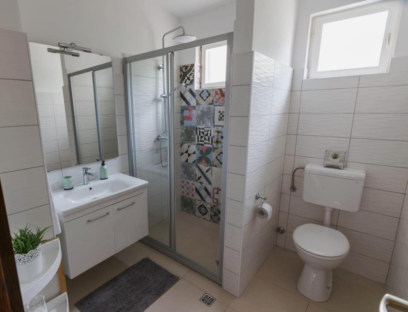 House Of Albina- 10 M Od Mora *